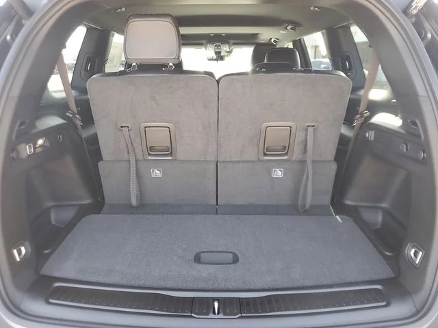 New 2025 Baltic Gray Metallic Clear-Coat Exterior Paint Jeep Altitude X image 5