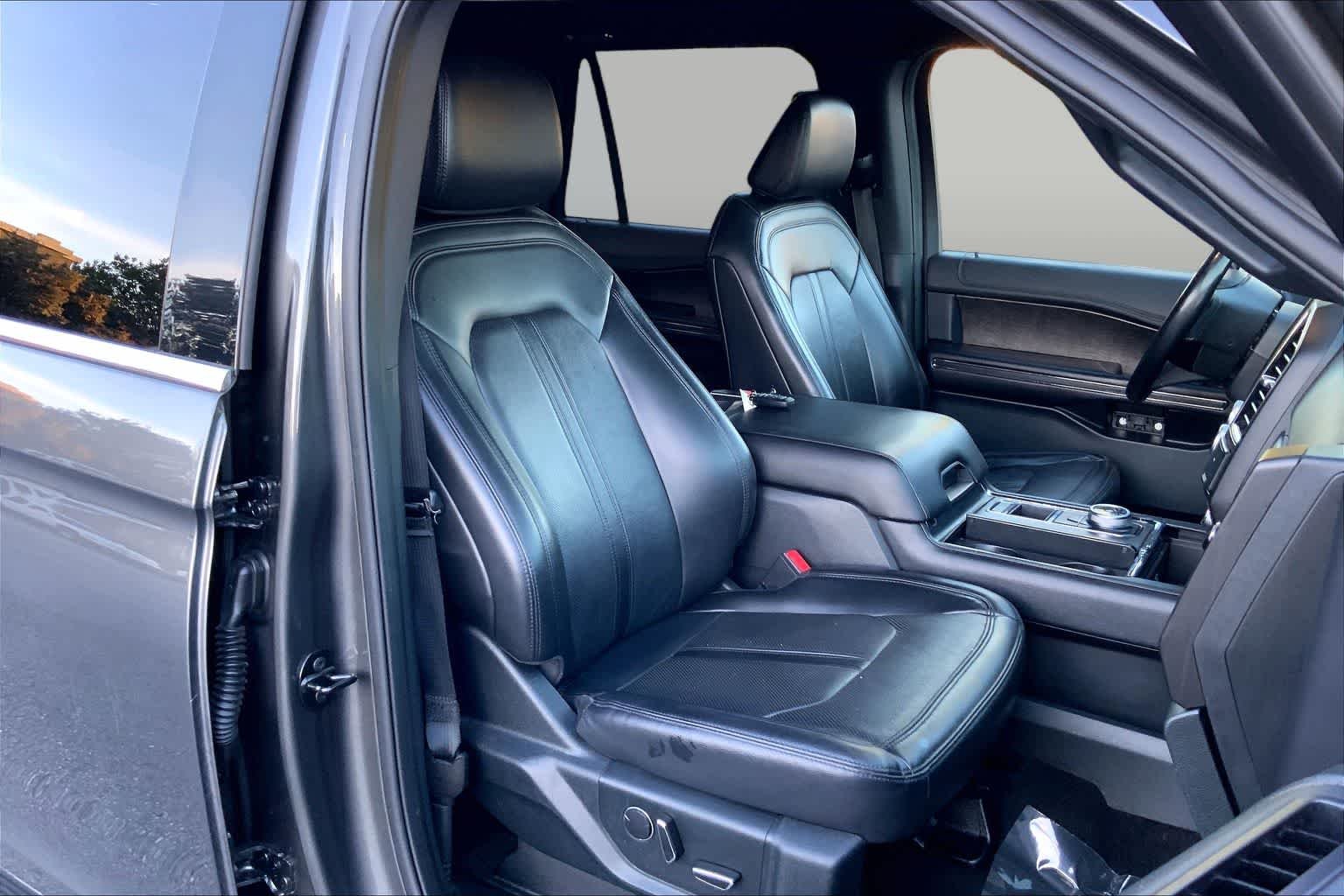 Used 2021 Magnetic Ford Limited image 9