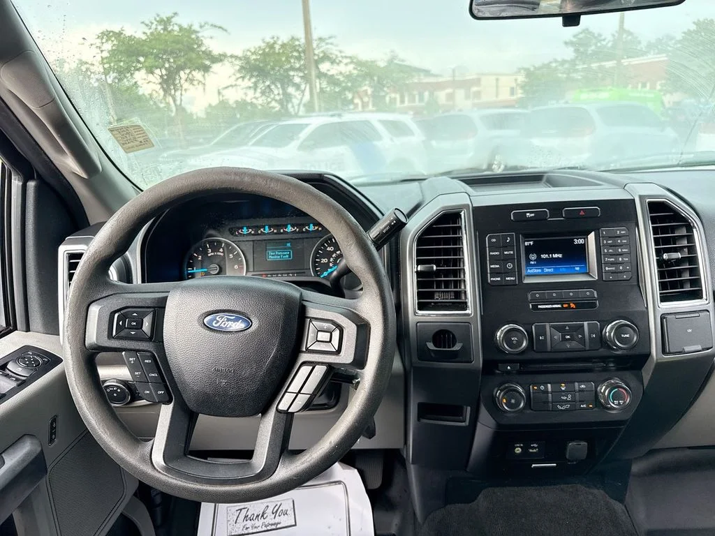 Used 2015 Ingot Silver Ford XLT image 24