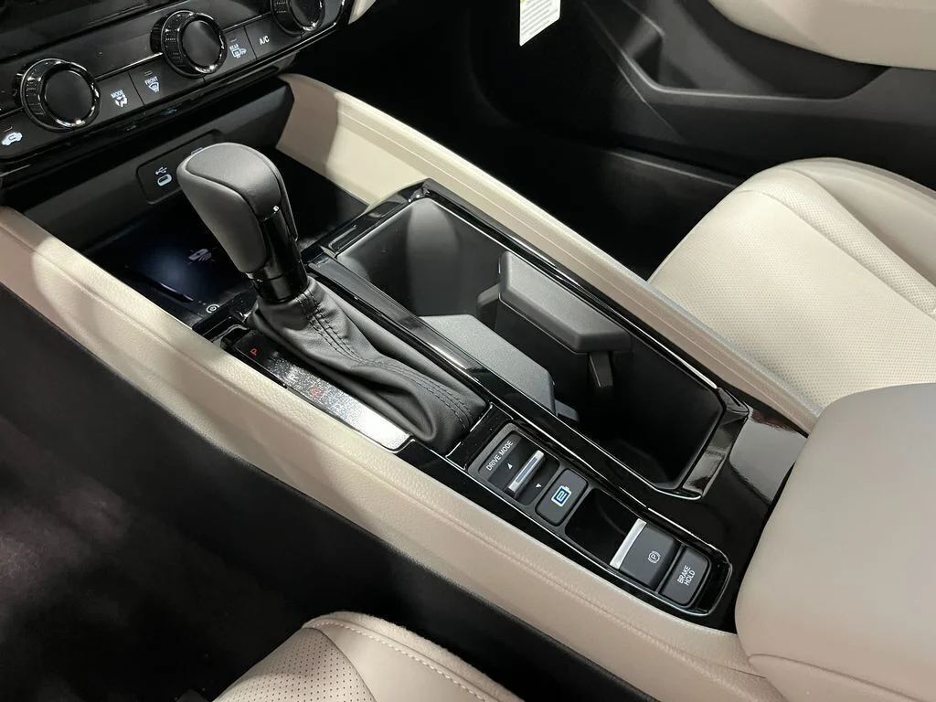 New 2026 Platinum White Pearl Honda EX-L Hybrid image 23