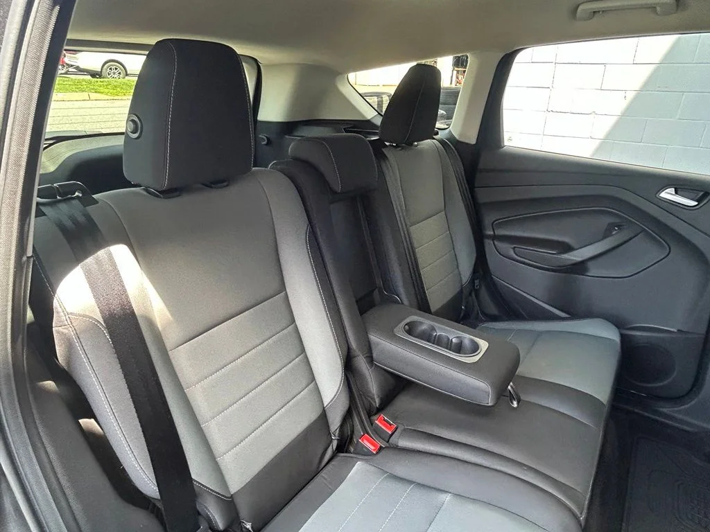 Used 2016 Gray Ford SE image 33