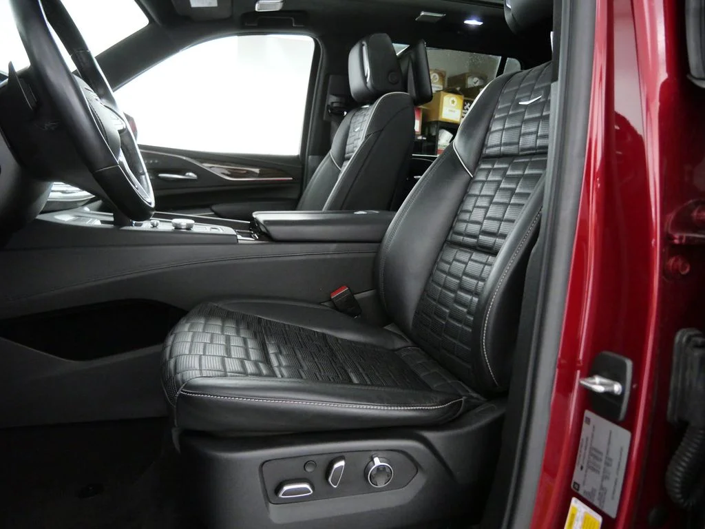 Used 2021 Red Cadillac Sport Platinum image 19