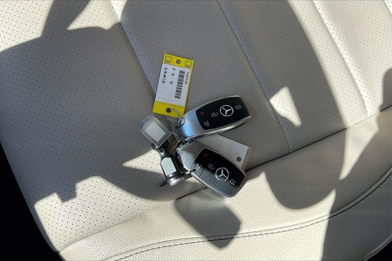 Certified Used 2023  Mercedes-Benz GLE 450 image 34
