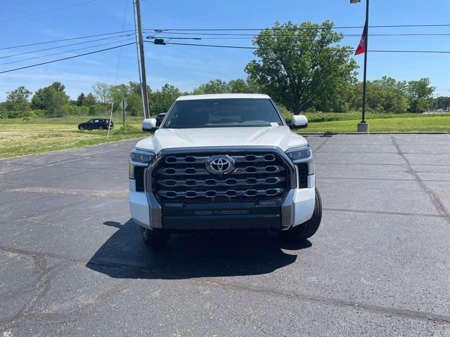 New 2026 Wind Chill Pearl <sup>1</sup> Toyota  Platinum image 2