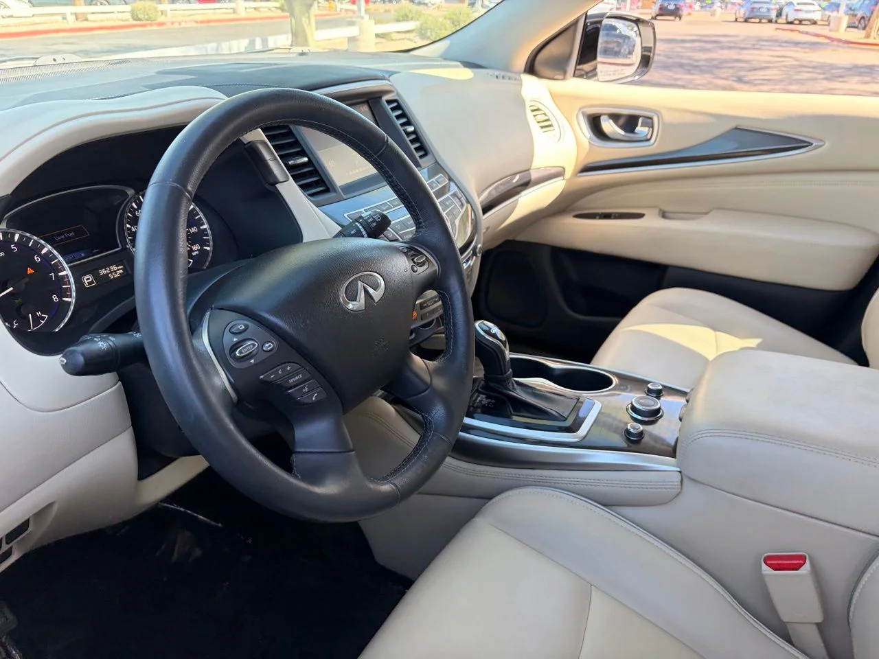 Used 2020 Majestic White INFINITI Pure image 15