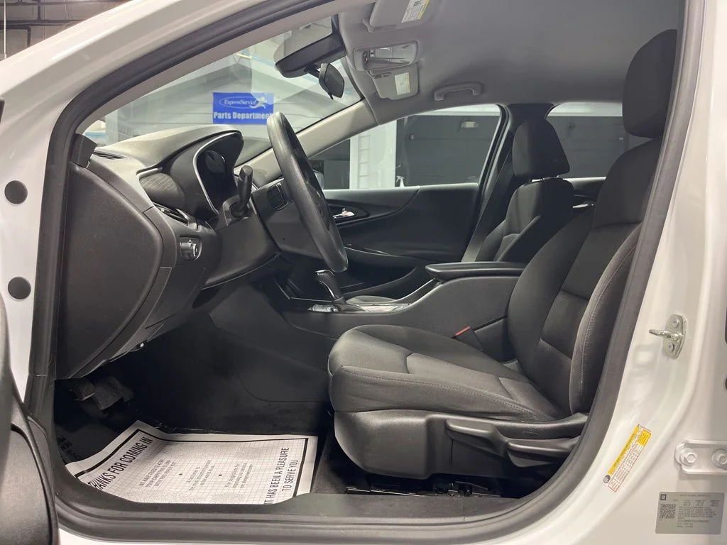 Used 2020 Summit White Chevrolet LS image 11