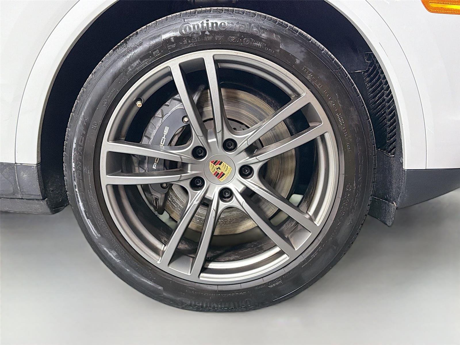 Certified Used 2022 Chalk Porsche Coupé Platinum Edition (MY22) image 14