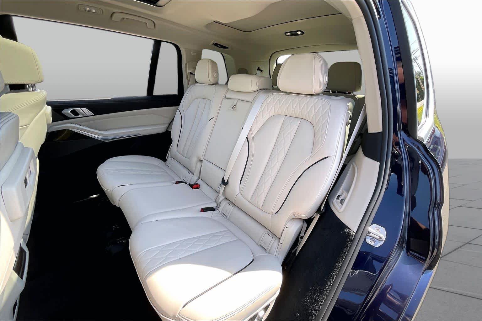 Used 2020 Tanzanite Blue II Metallic BMW xDrive40i image 20
