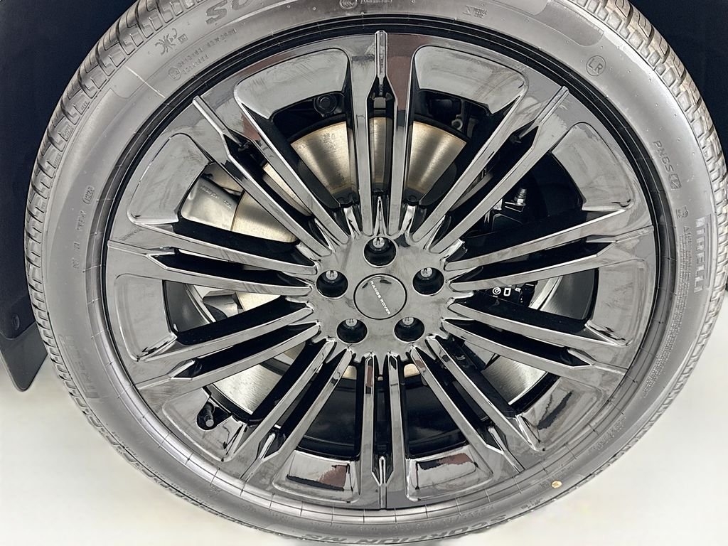 New 2026 Borasco Grey Land Rover Dynamic SE image 29