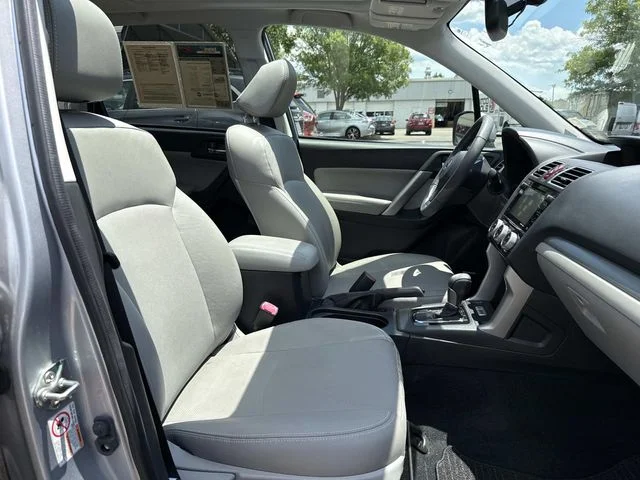 Used 2016 Silver Subaru 2.5i Touring image 16