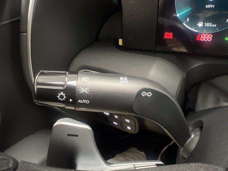 New 2027 White Hyundai SEL 8P image 21