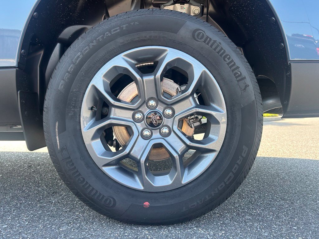 Used 2026 Azure Gray Metallic Ford XLT image 11