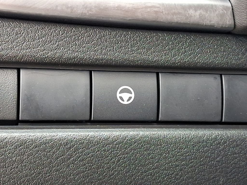 Used 2025 Gray Nissan SV image 26