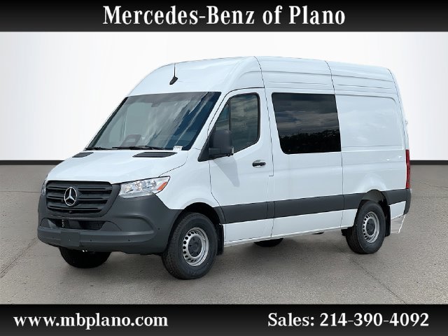 New 2026 Arctic+White Mercedes-Benz Crew 144 WB image 1
