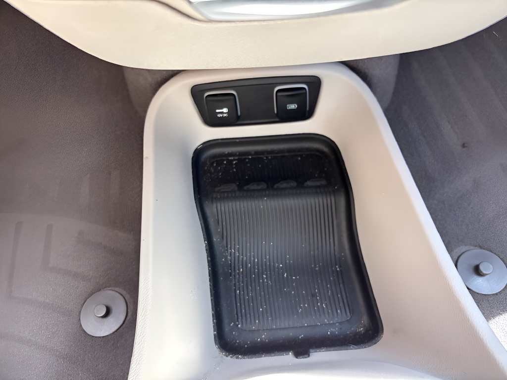 Used 2020 White Chrysler Touring L Plus image 37