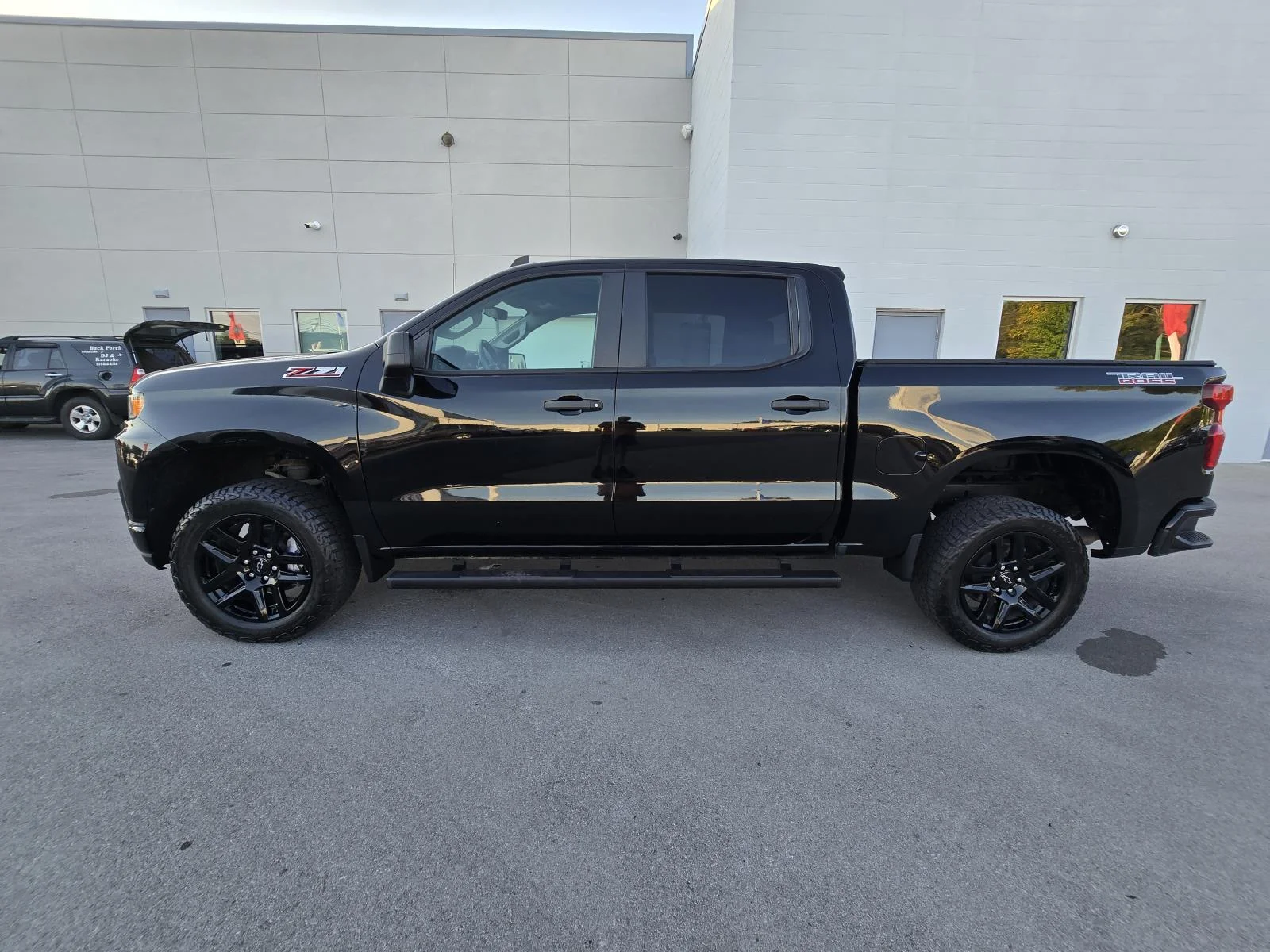 Used 2021 BLACK Chevrolet Custom Trail Boss image 4