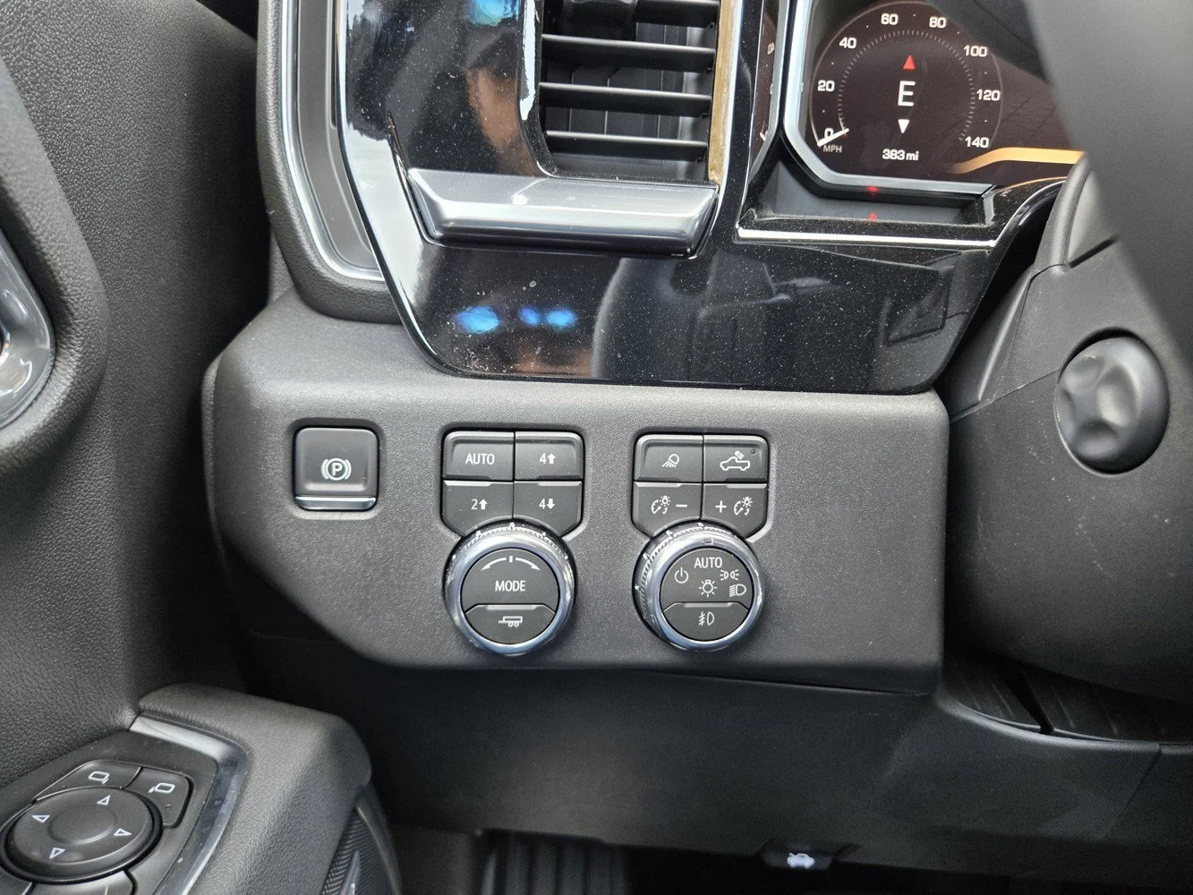 2026 GMC Sierra 1500 SLT - Photo 16
