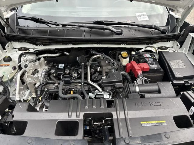 Used 2025 White Nissan SR image 28
