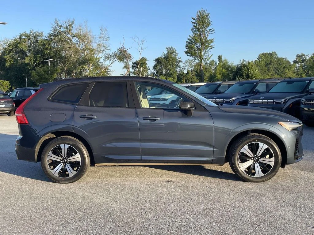 Used 2024 Denim Blue Metallic Volvo Plus Dark Theme image 29
