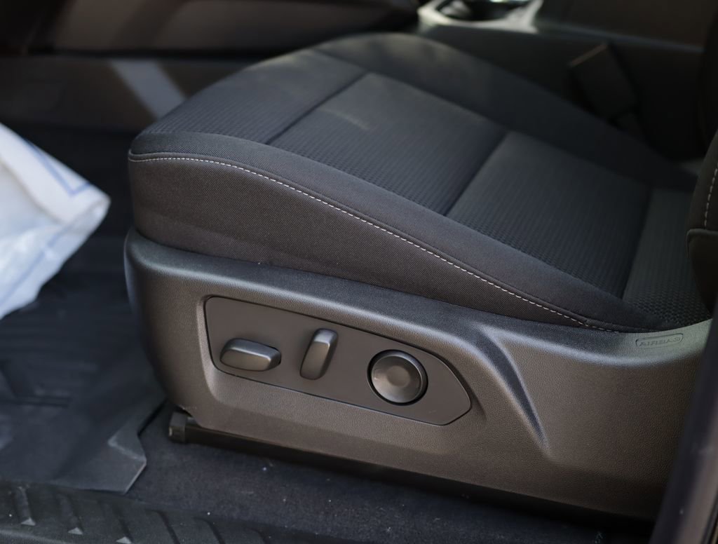 New 2026 Onyx Black GMC Elevation image 23