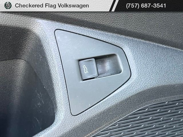 Used 2025 Platinum Gray Metallic Volkswagen 1.5T SE image 17