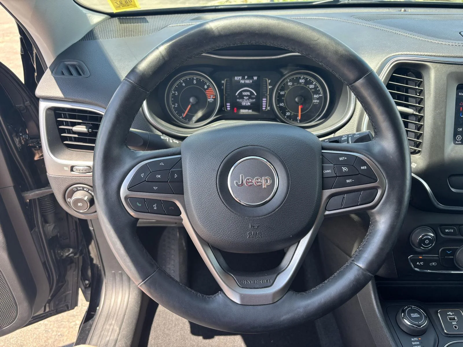 Used 2019 Diamond Black Crystal Pearlcoa Jeep Latitude Plus image 16