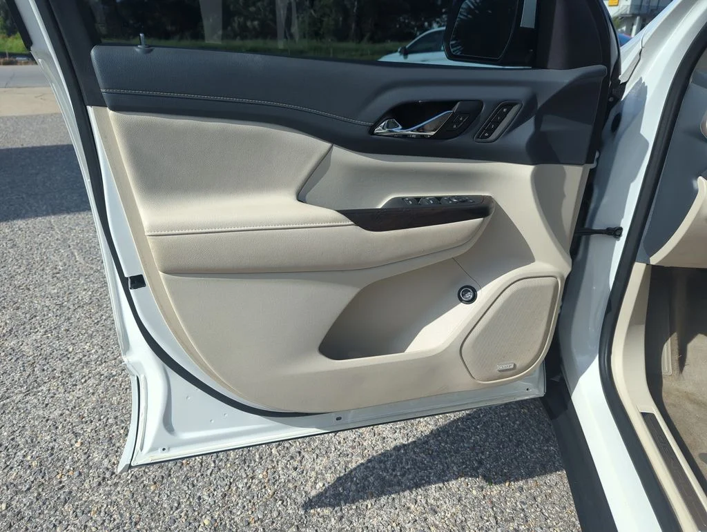 Used 2021 White GMC Denali image 18
