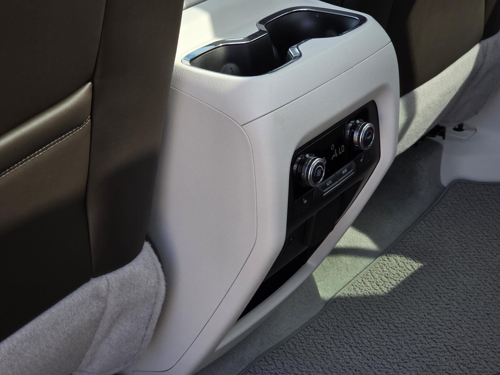 Used 2024 WHITE FROST TRICOAT GMC DNLI image 39