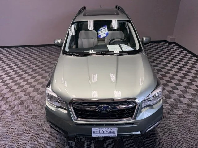 Used 2018 Green Subaru 2.5i Premium image 5