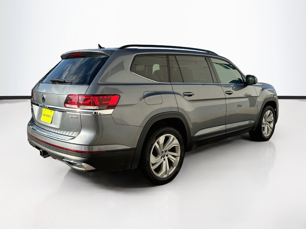 Used 2022  Volkswagen 3.6L V6 SE w/Technology image 5