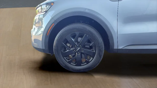 Used 2023 Silver Kia X-Line S image 29