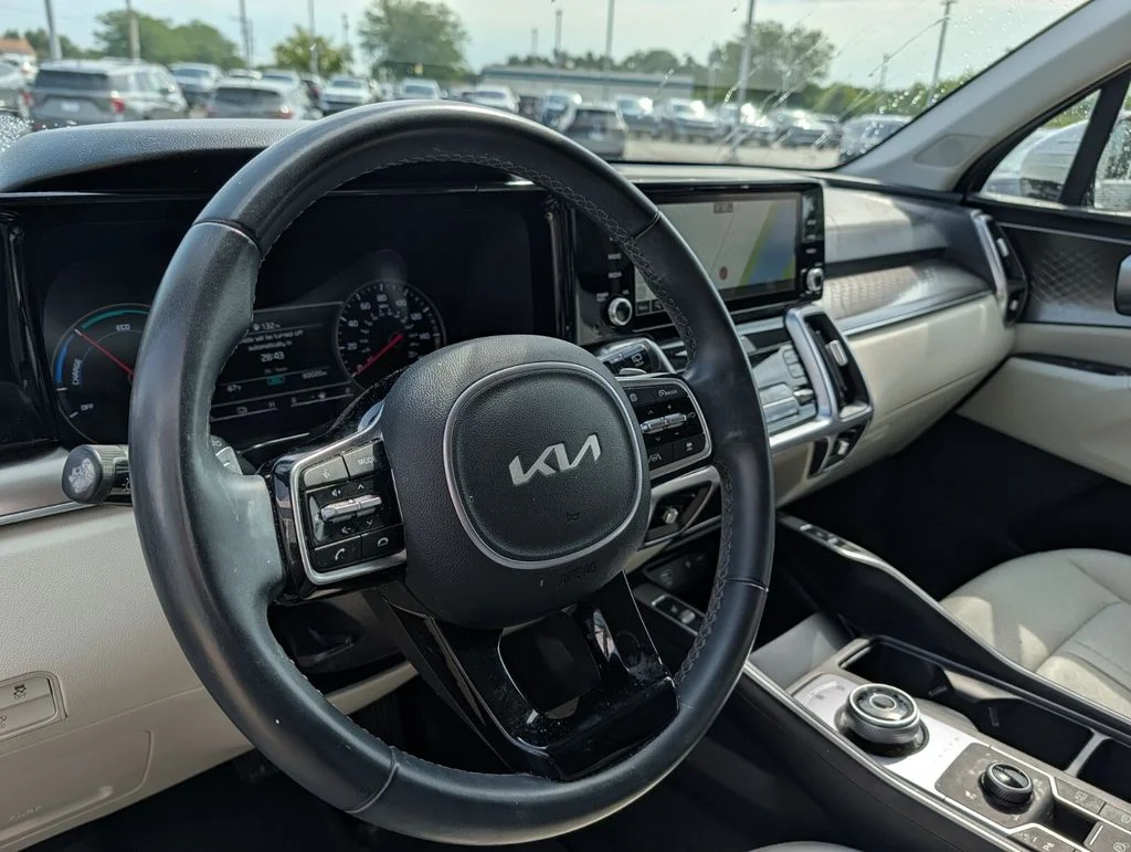 Used 2023 White Kia EX image 15
