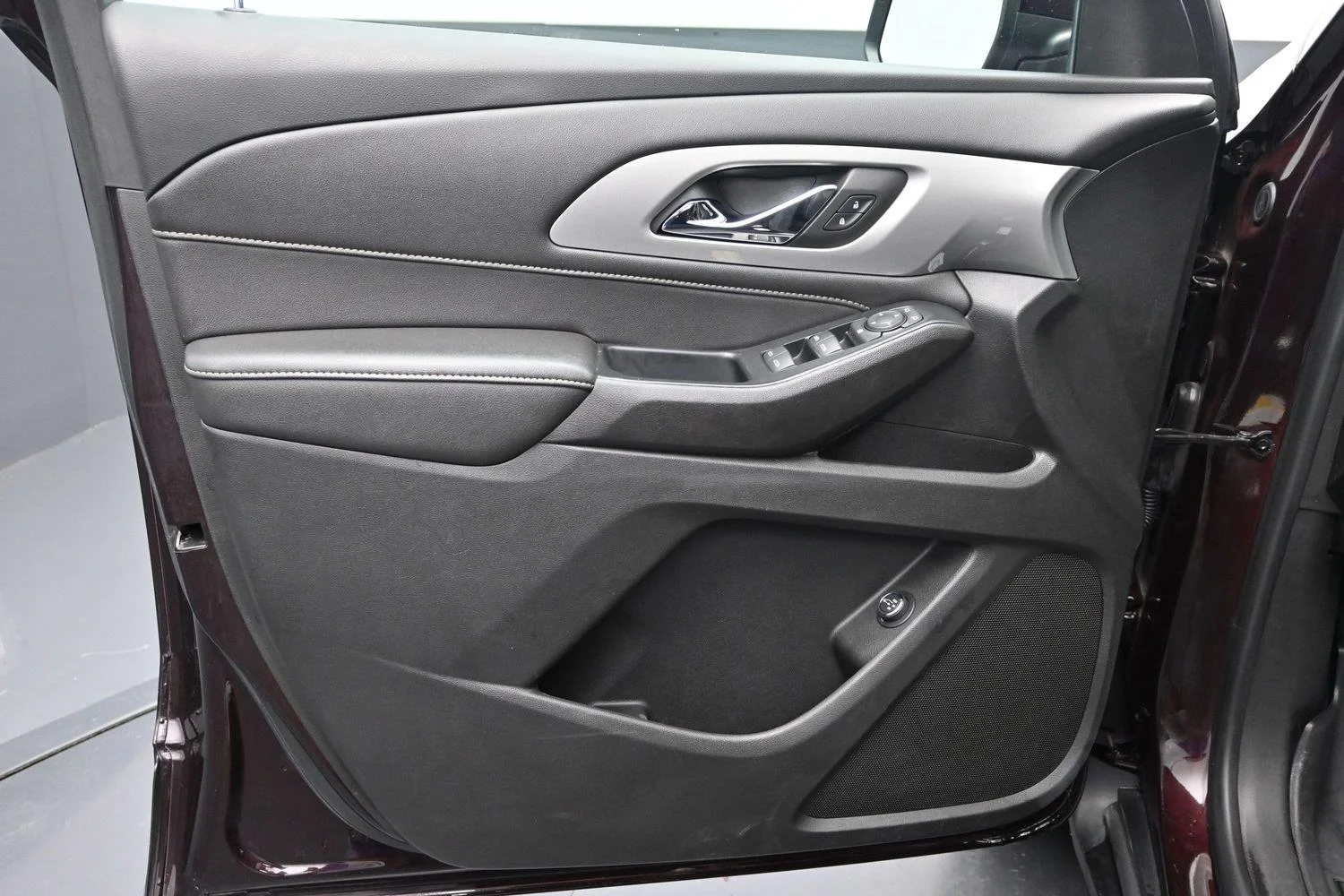 Used 2022 Black Cherry Metallic Chevrolet LT Leather image 21