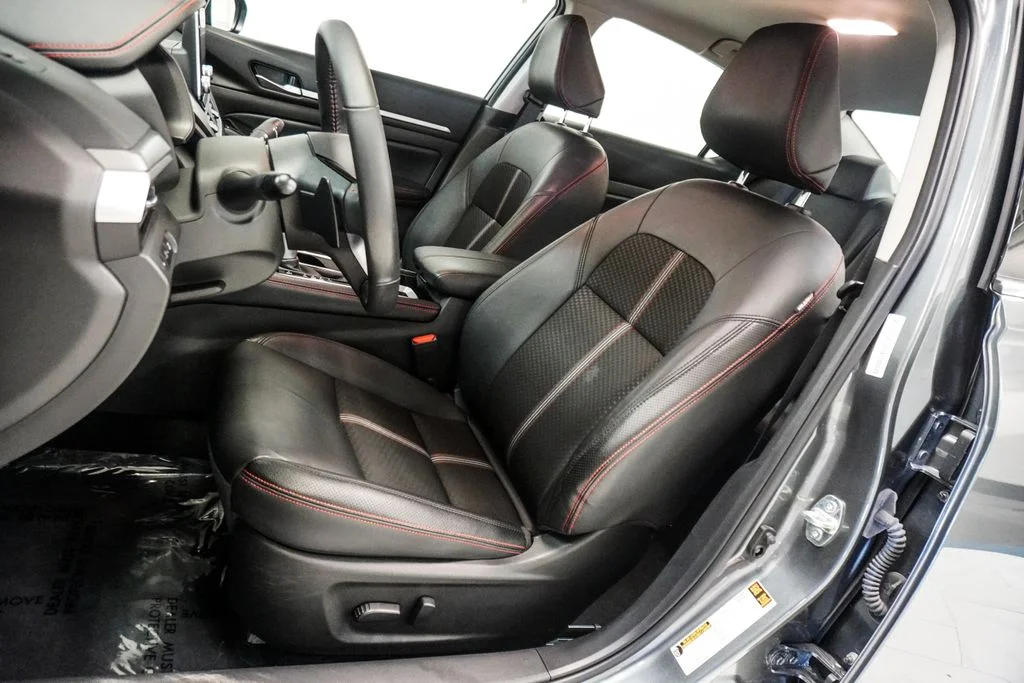 Used 2025 Gray Nissan 2.5 SR image 6