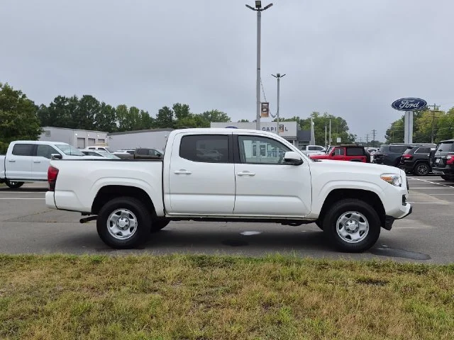Used 2022 White Toyota SR image 14
