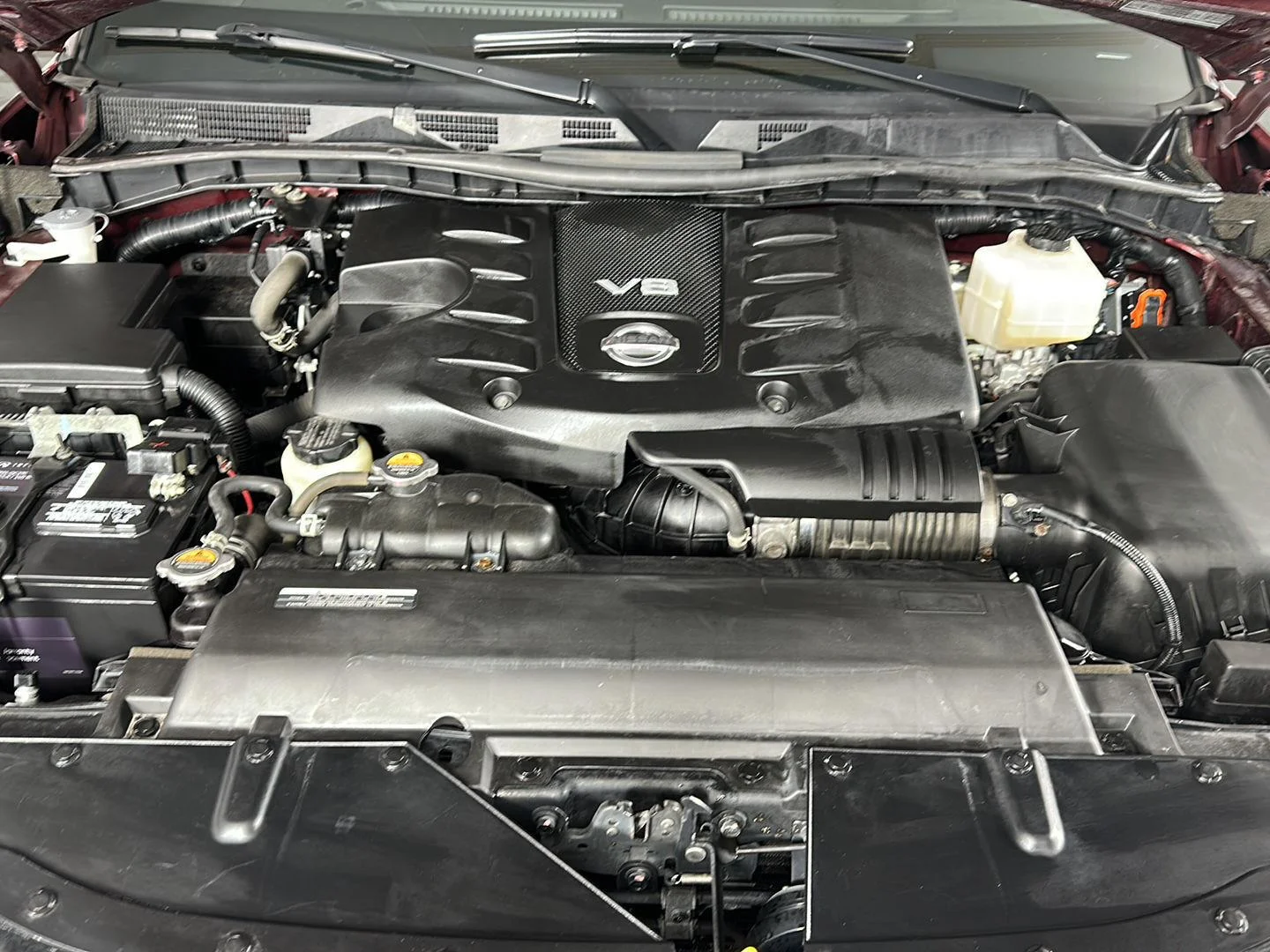 Used 2023 Coulis Red Pearl Nissan Platinum image 16