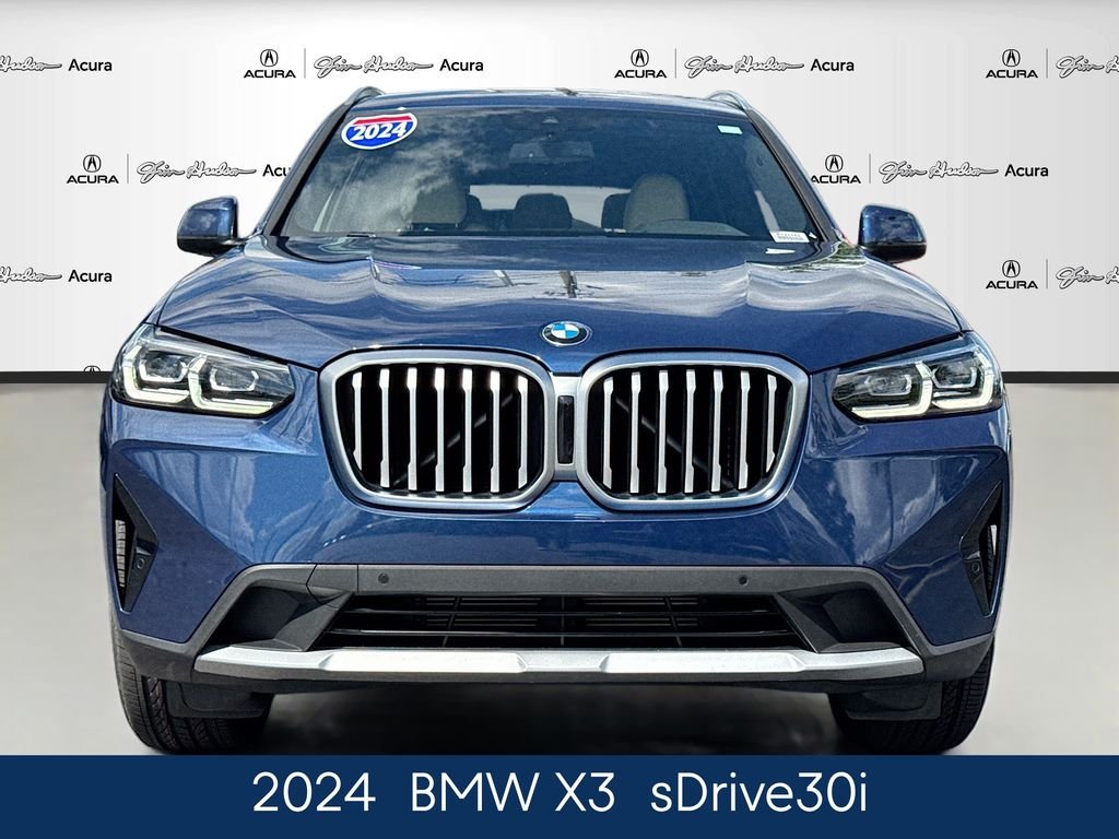 Used 2024 Blue BMW sDrive30i image 4