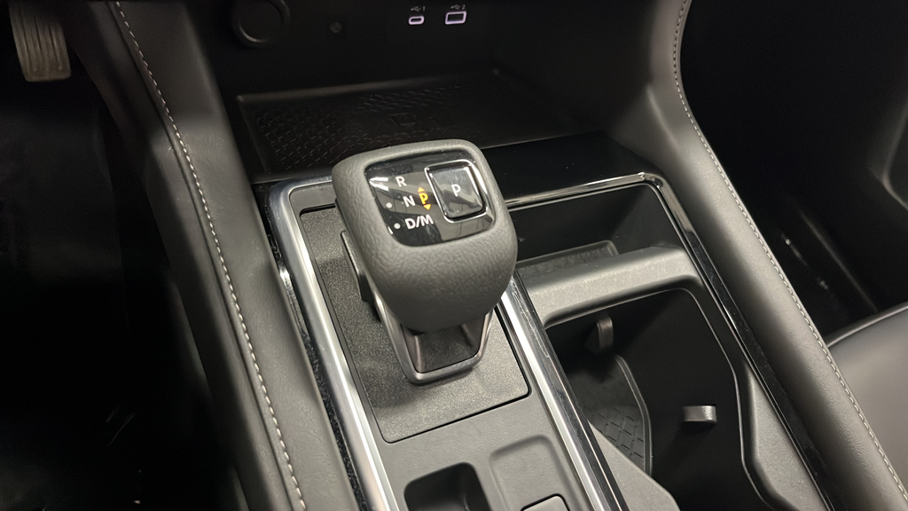 Used 2025 Gun Metallic Nissan SL image 19