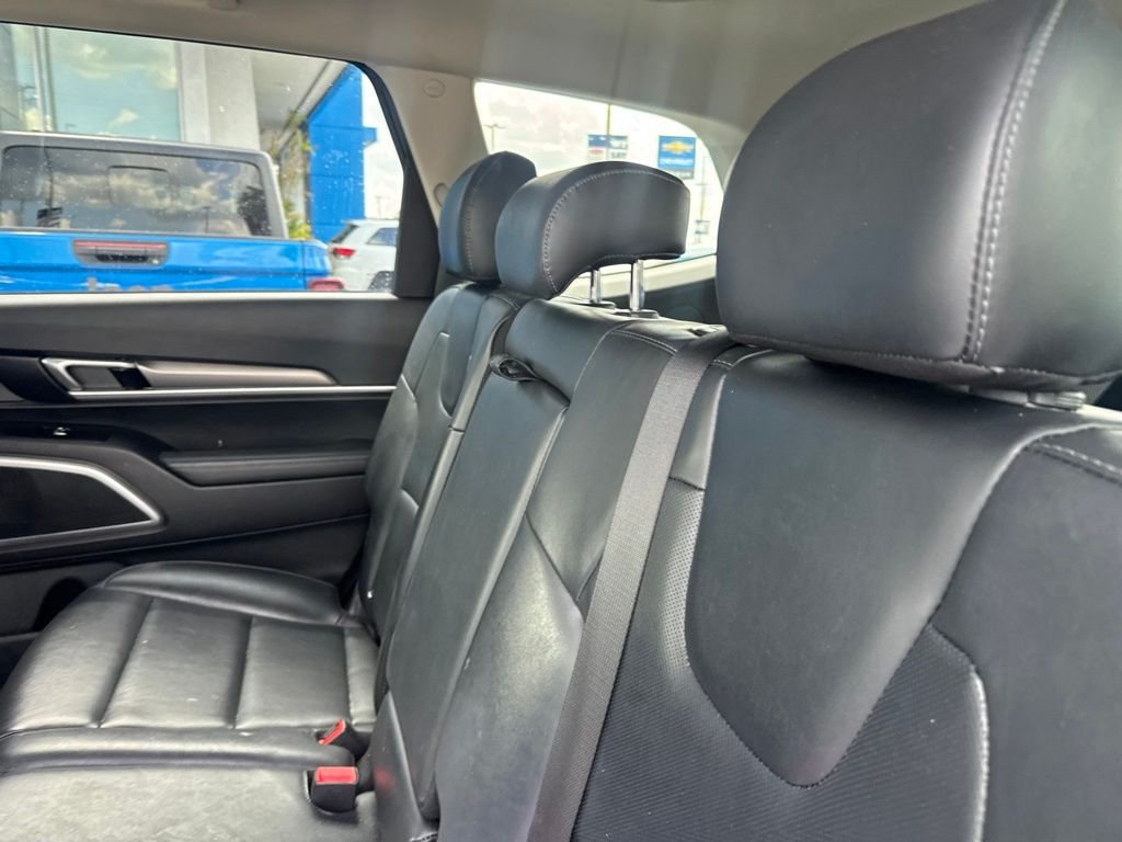 Used 2020 Gray Kia LX image 12