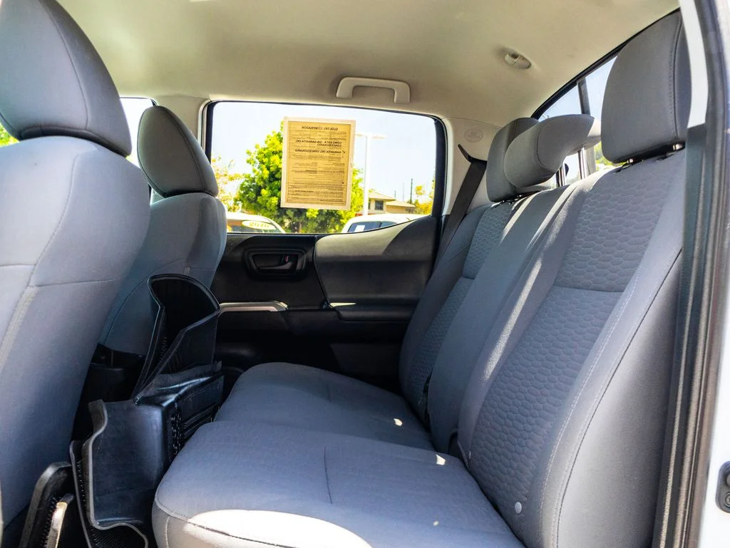 Used 2019 White Toyota SR5 image 18