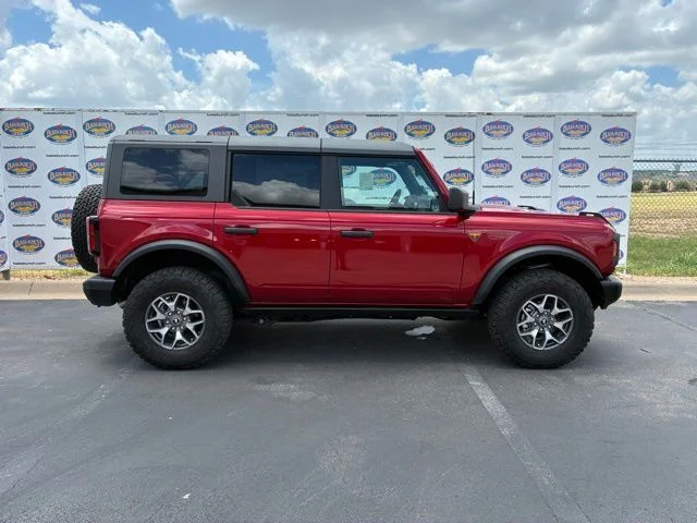 2025 Ford Bronco Badlands 4x4's photo