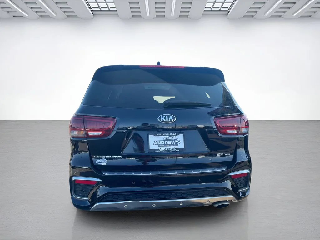 Used 2020 Black Kia SX image 4