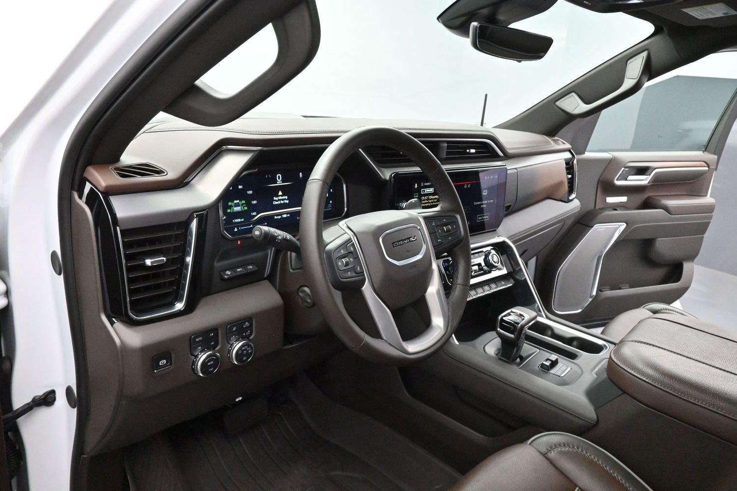 Used 2024 White Frost Tricoat GMC Denali image 15