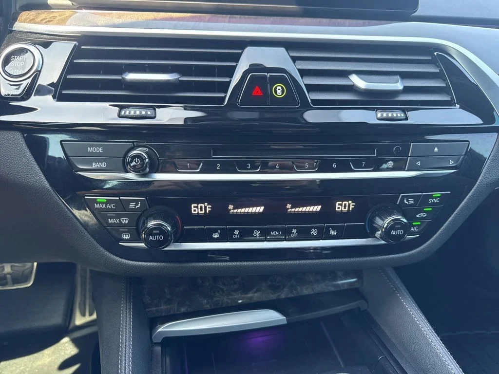 Used 2019 Silver BMW M550i xDrive image 21