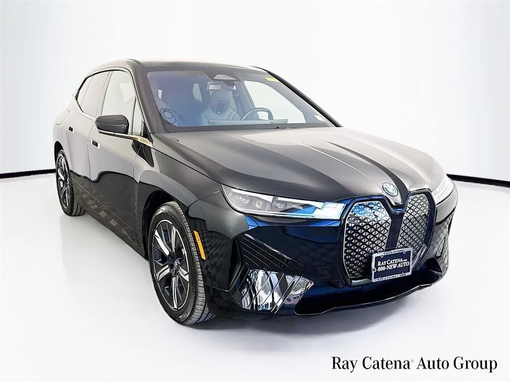 2023 BMW iX xDrive50's photo