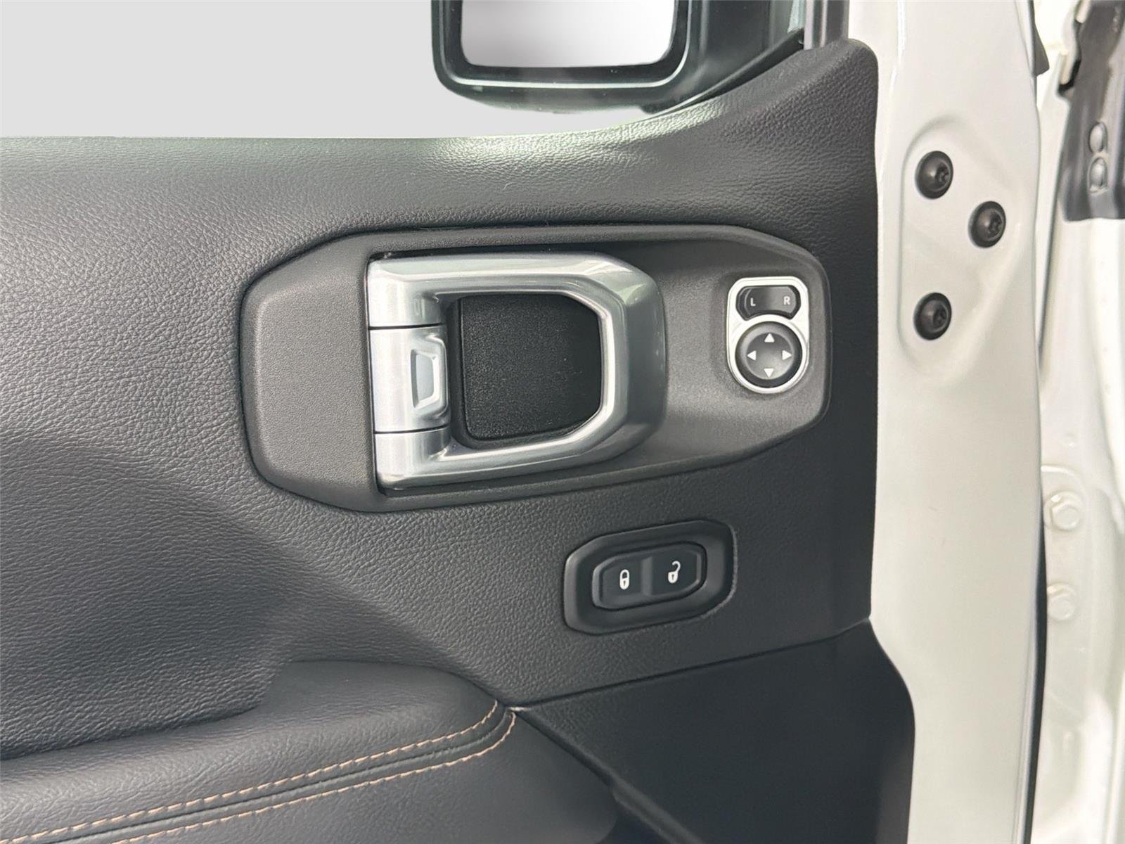 Used 2022 Bright White Jeep Unlimited Rubicon 392 image 16