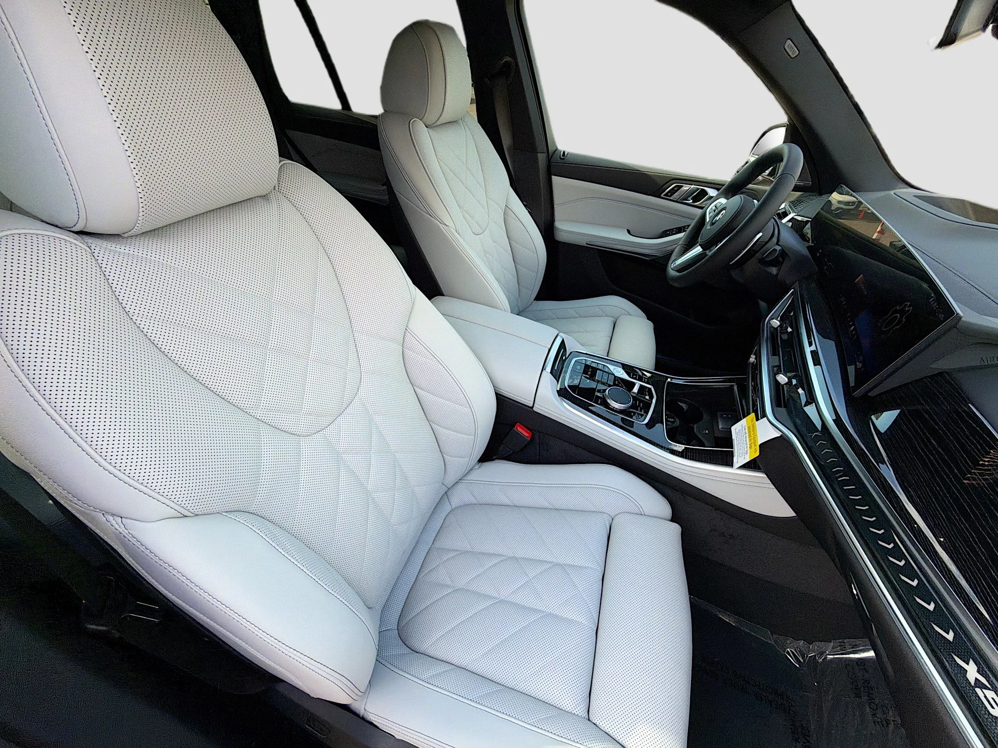 New 2026 Carbon Black Metallic BMW xDrive40i image 14