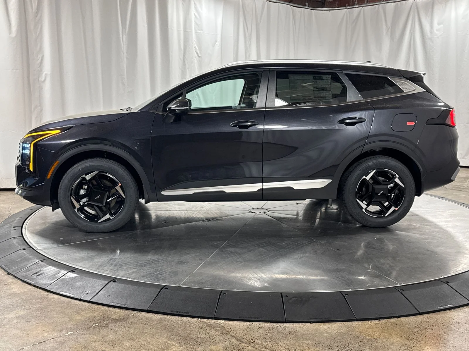 New 2026 Panthera Metal Gray Kia EX image 6