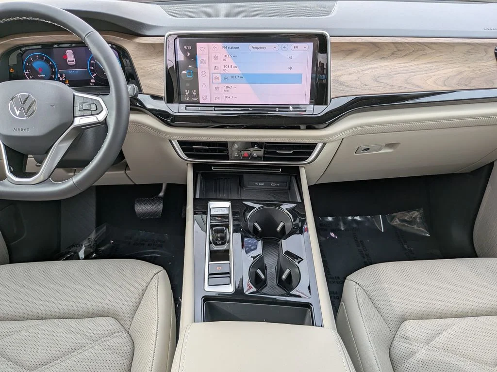 New 2026 White/off-white Volkswagen 2.0T SE w/Technology image 12