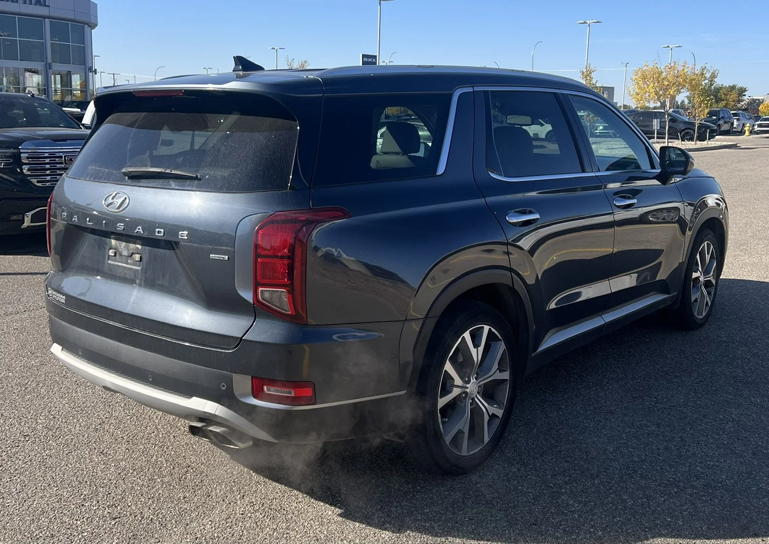 Used 2020 Gray Hyundai Luxury AWD image 5